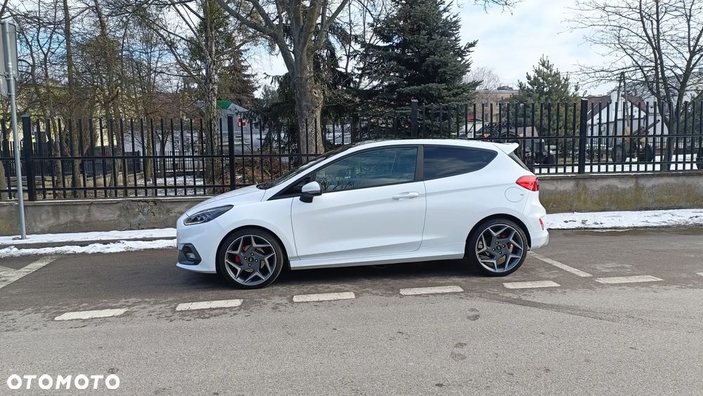 Ford Fiesta - 3