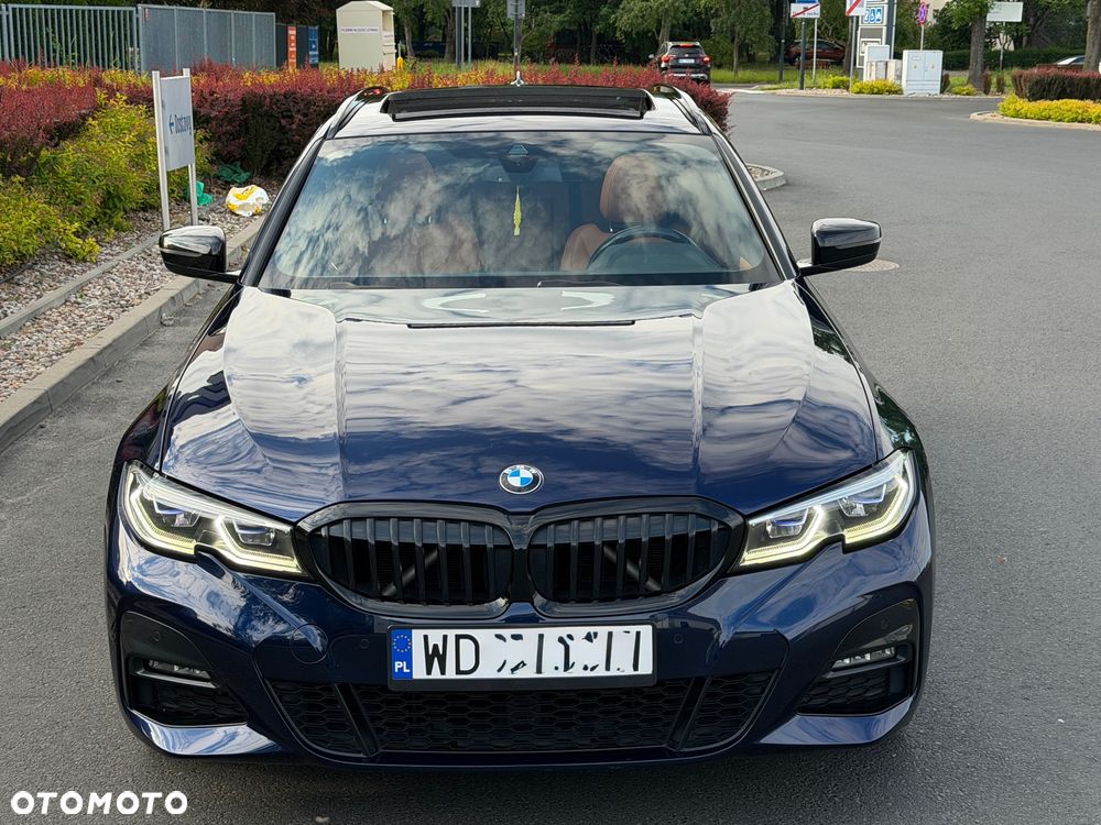 BMW Seria 3 330e M Sport - 1