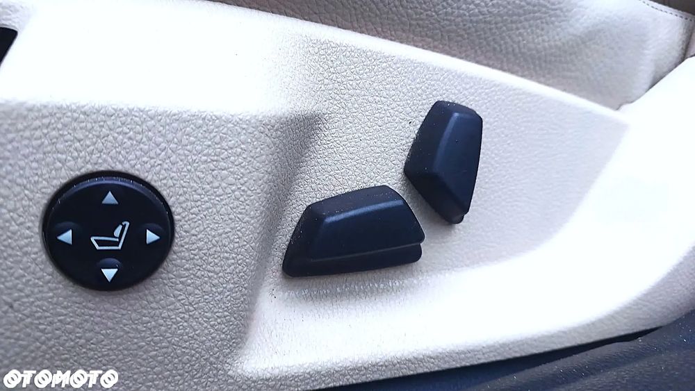 BMW Seria 5 520d Touring Sport-Aut - 27