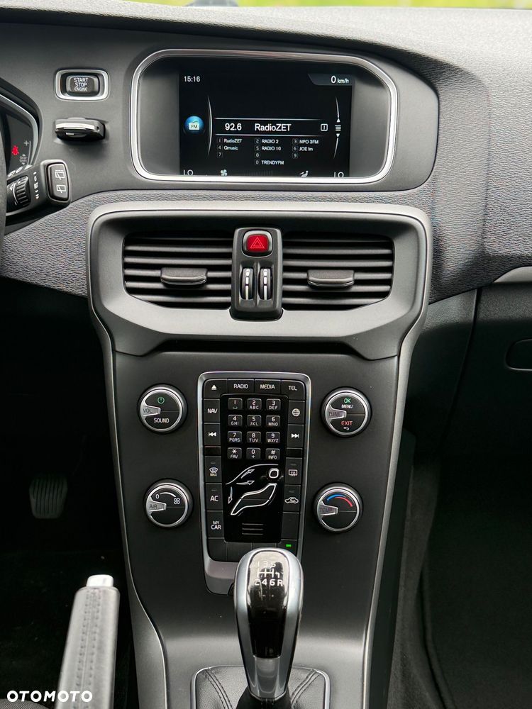 Volvo V40 - 33