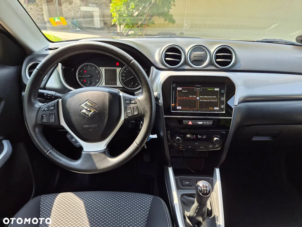Suzuki Vitara 1.6 Comfort 2WD - 17