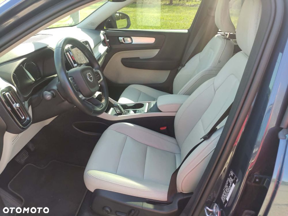 Volvo XC 40 T5 AWD Momentum - 8