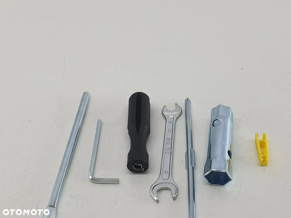 KLUCZE ZESTAW KIT   YAMAHA XSR 125 - 4