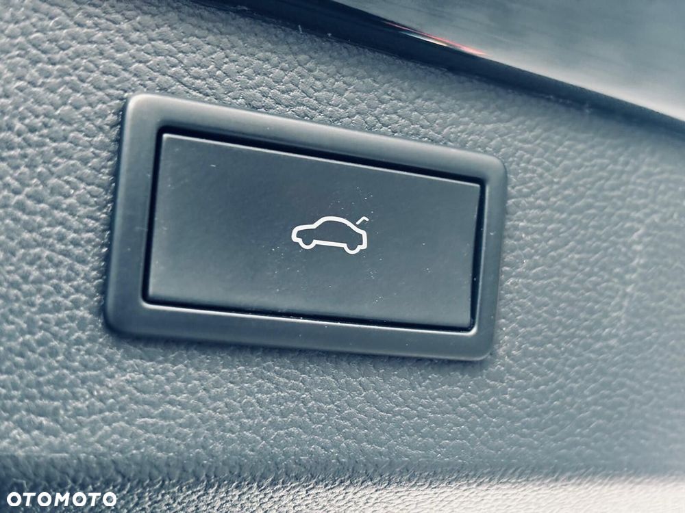 Skoda Superb 2.0 TDI SCR 4x4 Selection DSG - 12