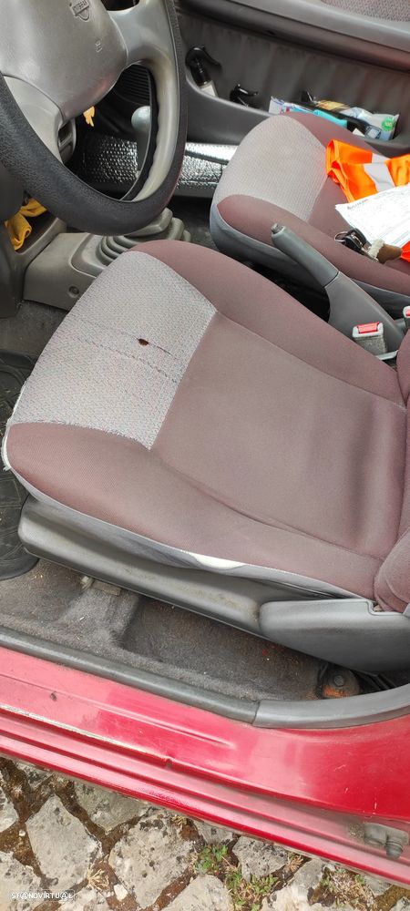 Nissan Micra - 10