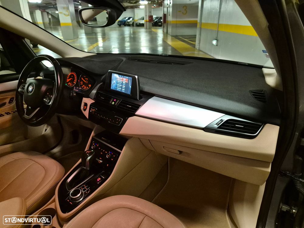 BMW 216 Active Tourer d Line Luxury Auto - 47