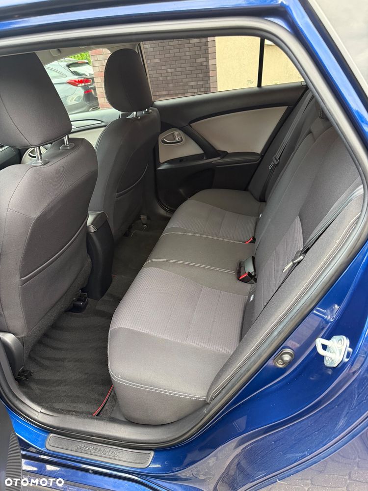 Toyota Avensis 2.0 Premium MS - 13
