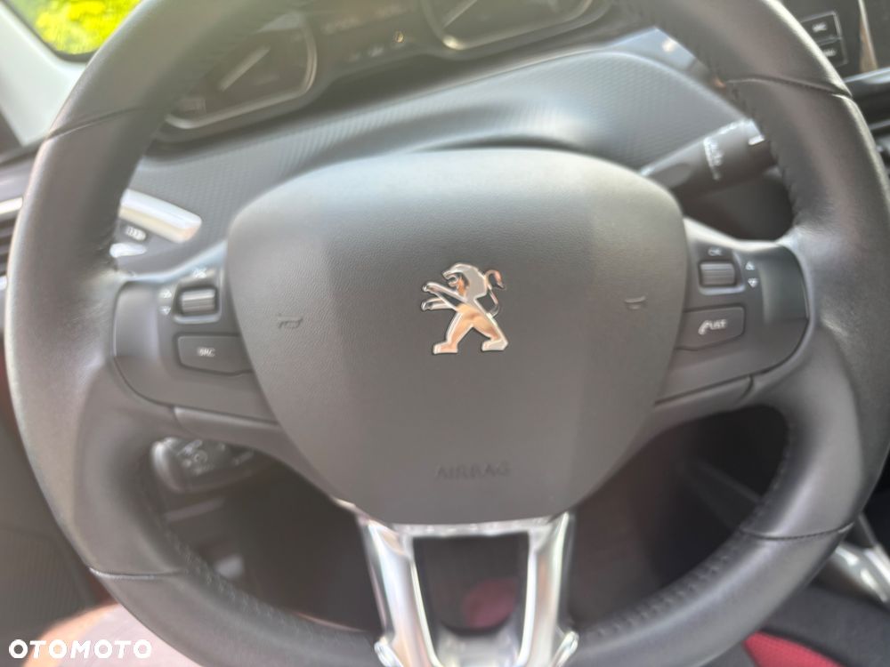 Peugeot 2008 - 13