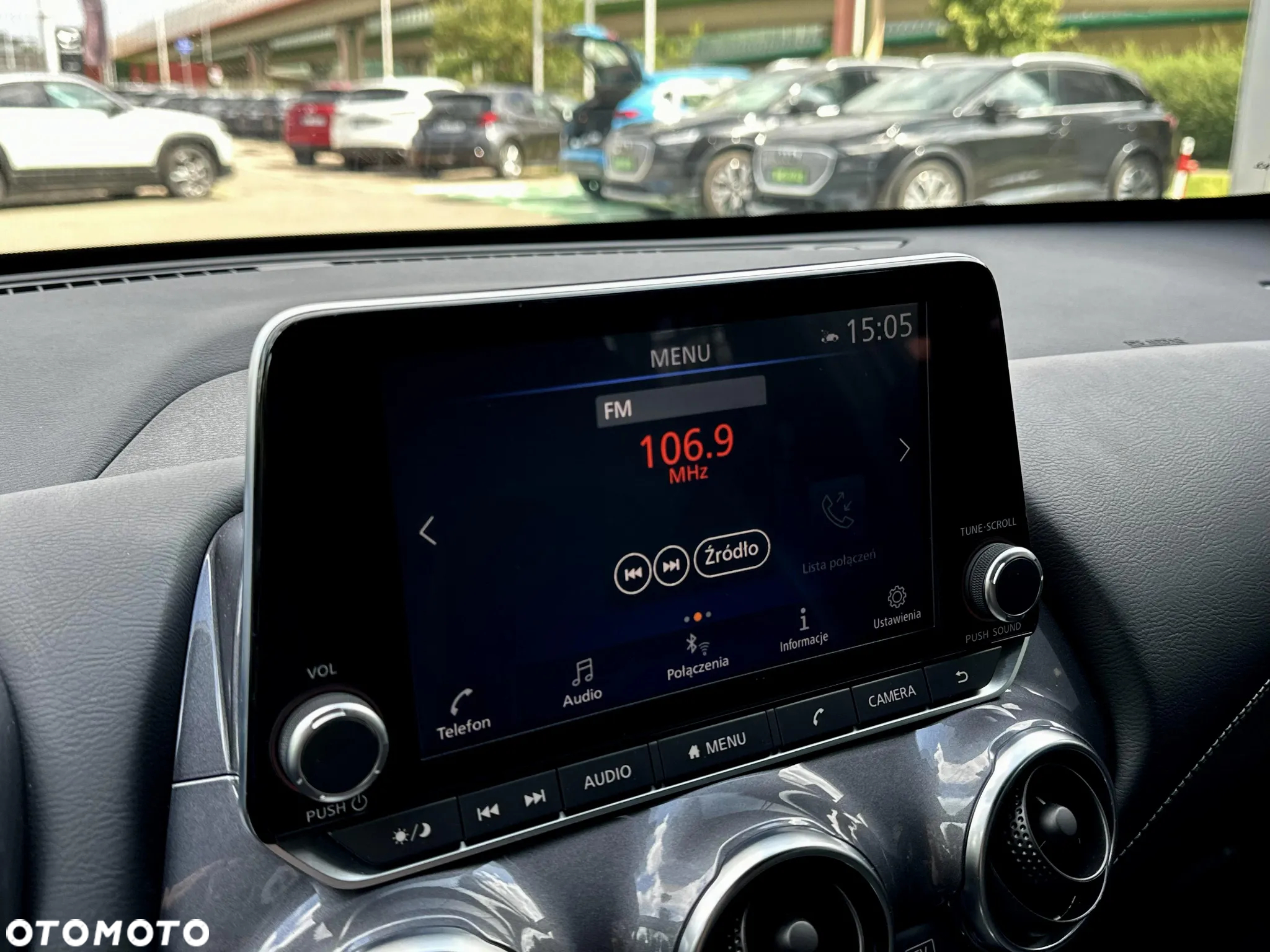 Nissan Juke 1.6 Hybrid N-Connecta AMT - 23