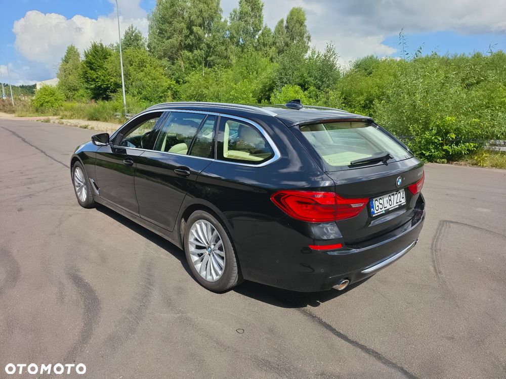 BMW Seria 5 520d Luxury Line - 4