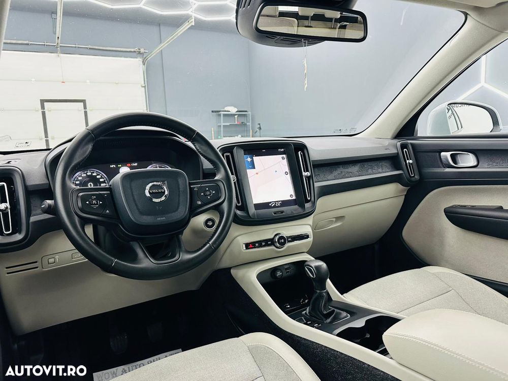 Volvo XC 40 D3 Momentum Pro - 21