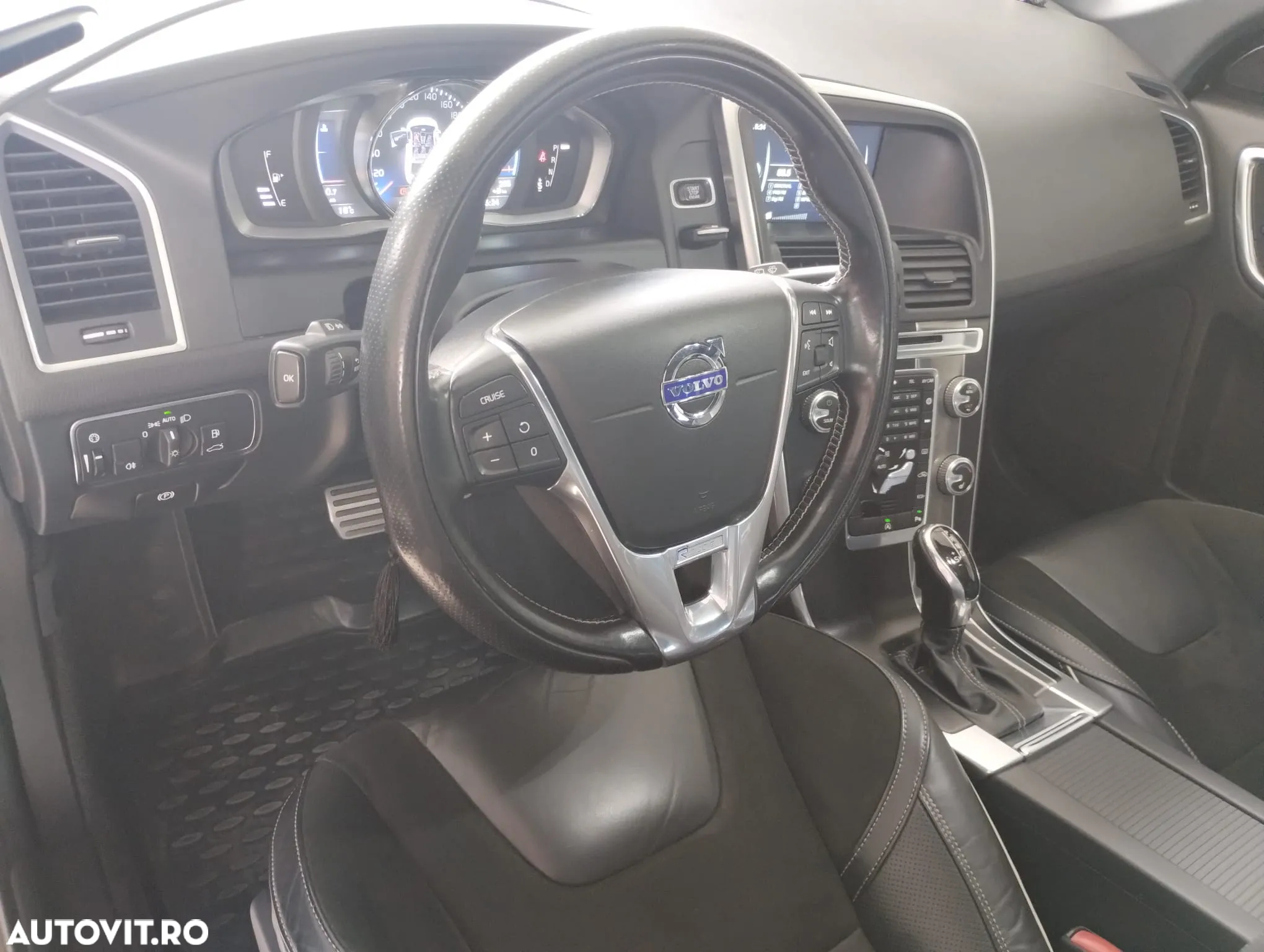 Volvo XC 60 - 6