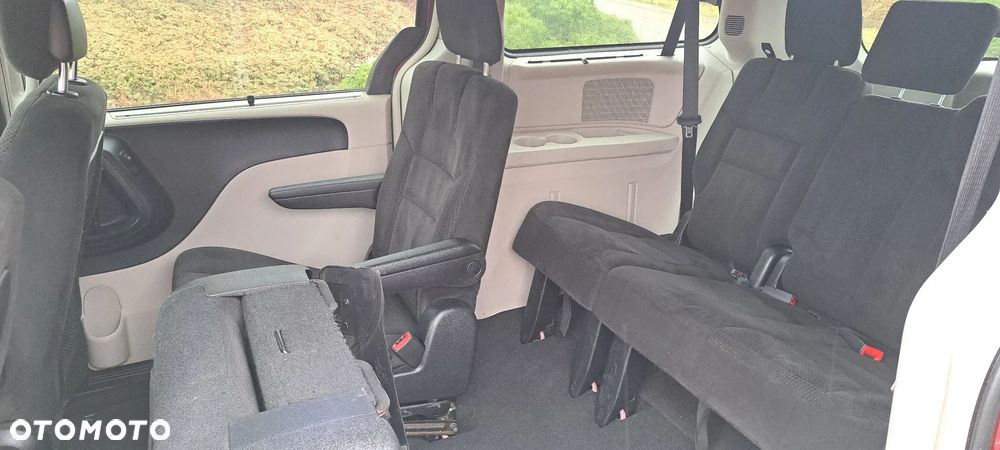 Chrysler Town & Country 3.6 Touring - 34