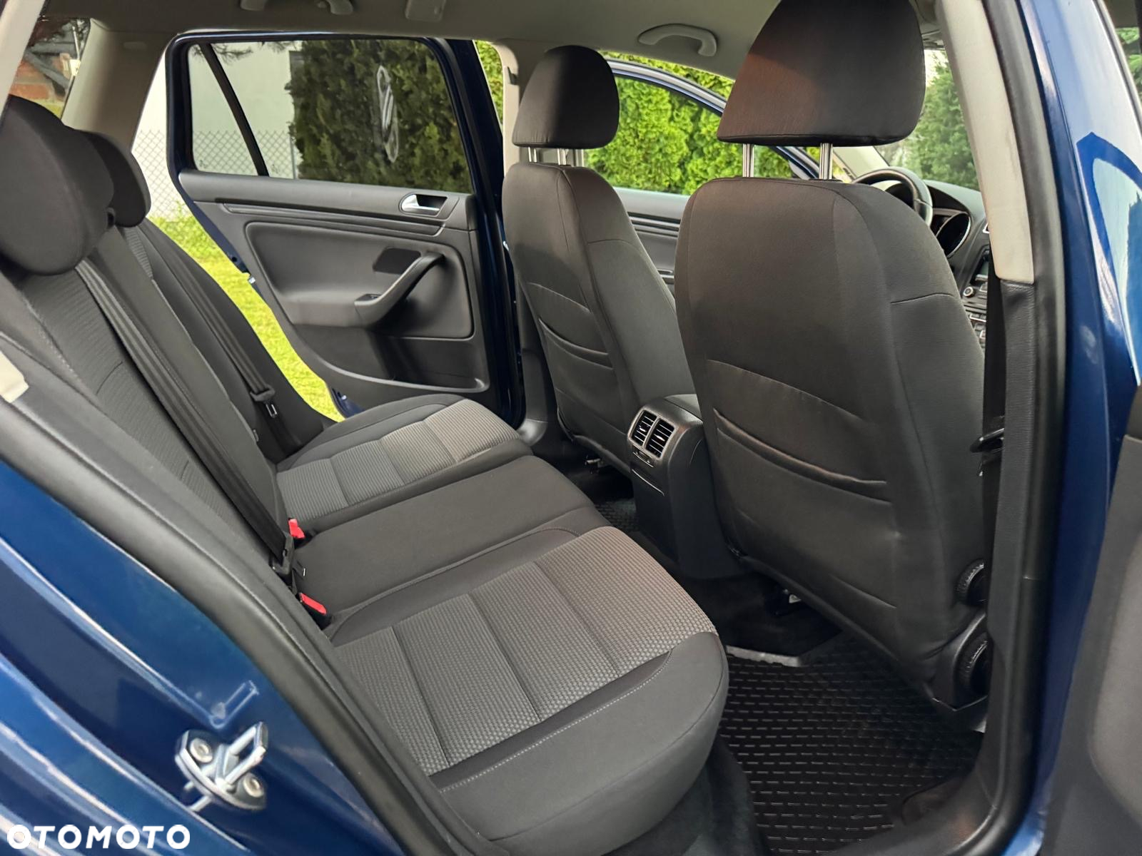 Volkswagen Golf 1.6 TDI BlueMotion Technology Comfortline - 17