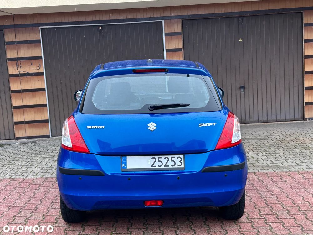 Suzuki Swift - 8
