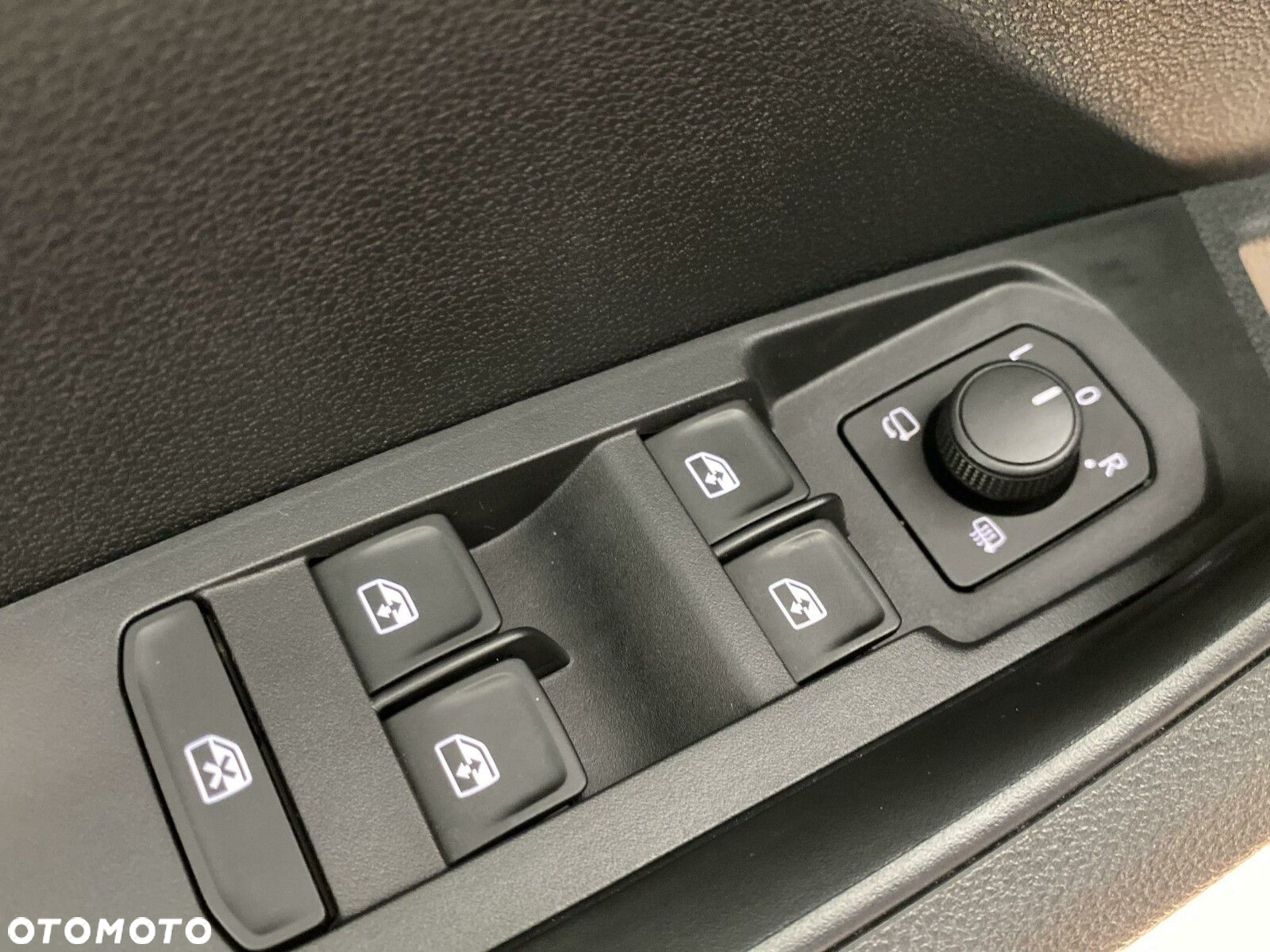Skoda Karoq 1.5 TSI ACT 4x2 Style DSG - 12