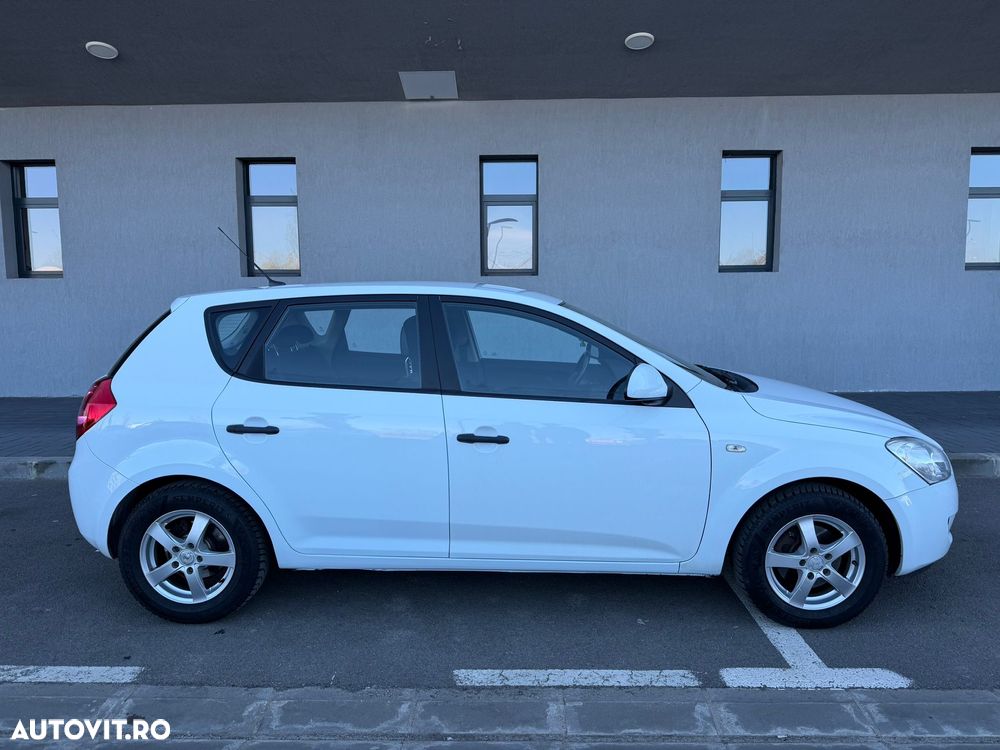 Kia Ceed 1.6 DSL EX CITY - 8