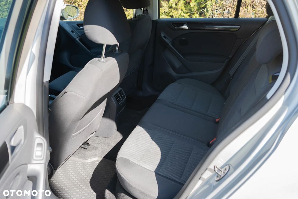 Volkswagen Golf 1.2 TSI BMT Comfortline - 3