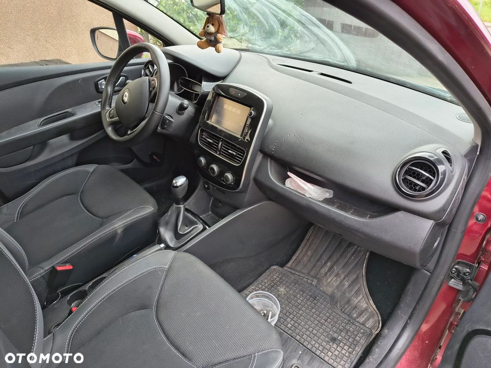 Renault Clio - 16