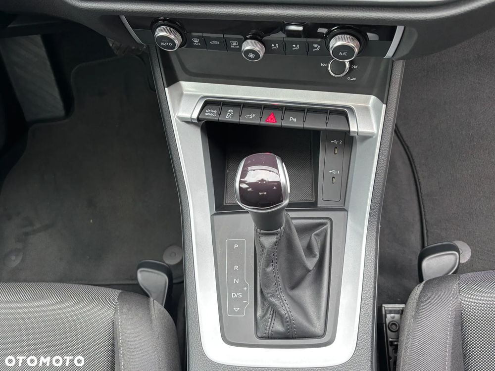 Audi Q3 45 TFSIe S tronic - 34