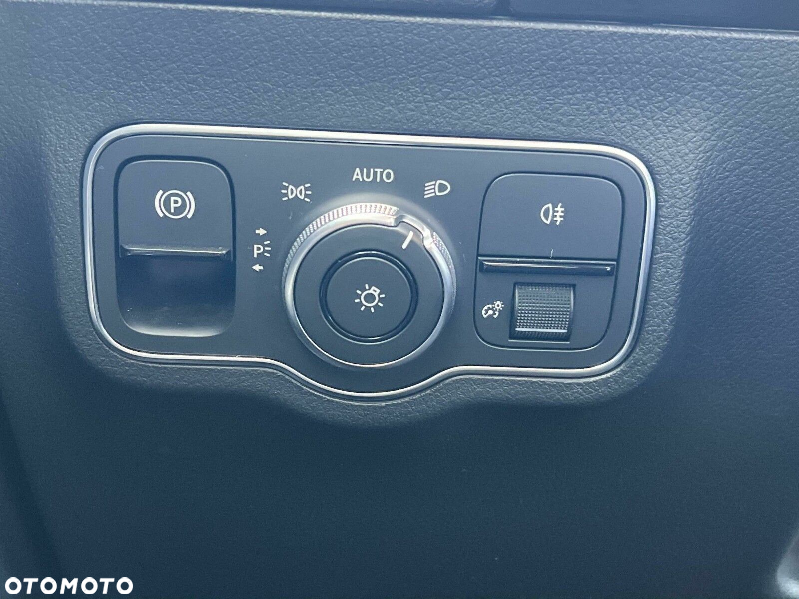 Mercedes-Benz GLA - 19
