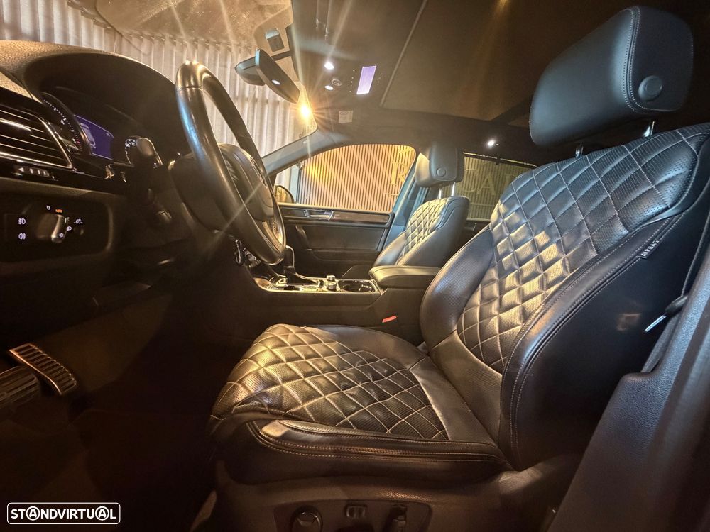 VW Touareg 3.0 TDI V6 Executive Edition - 21
