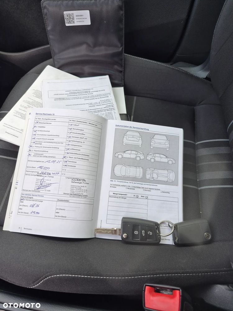 Volkswagen Golf 1.4 TSI BlueMotion Technology DSG Lounge - 14