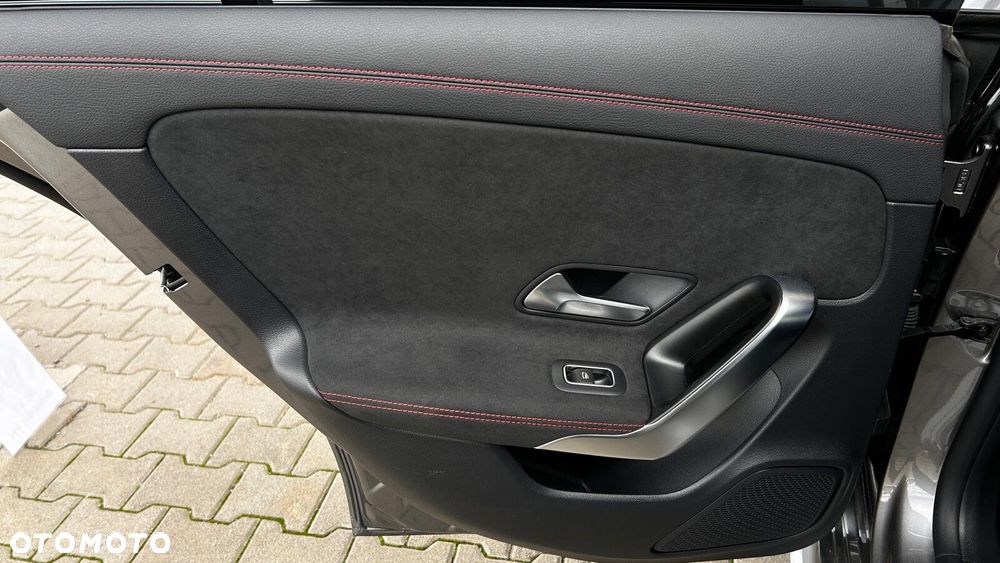 Mercedes-Benz CLA 200 mHEV AMG Line 7G-DCT - 26