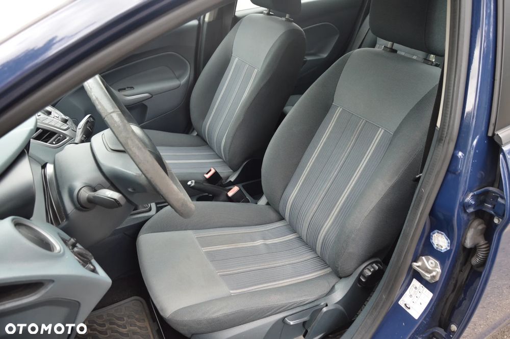 Ford Fiesta - 12