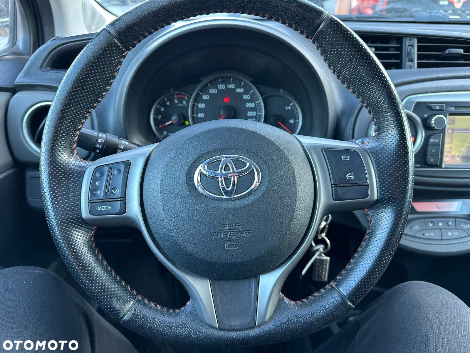 Toyota Yaris - 14
