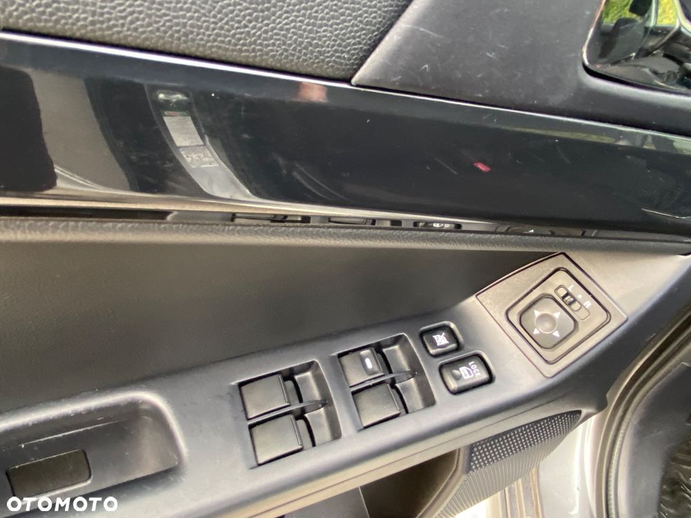 Mitsubishi Lancer - 11