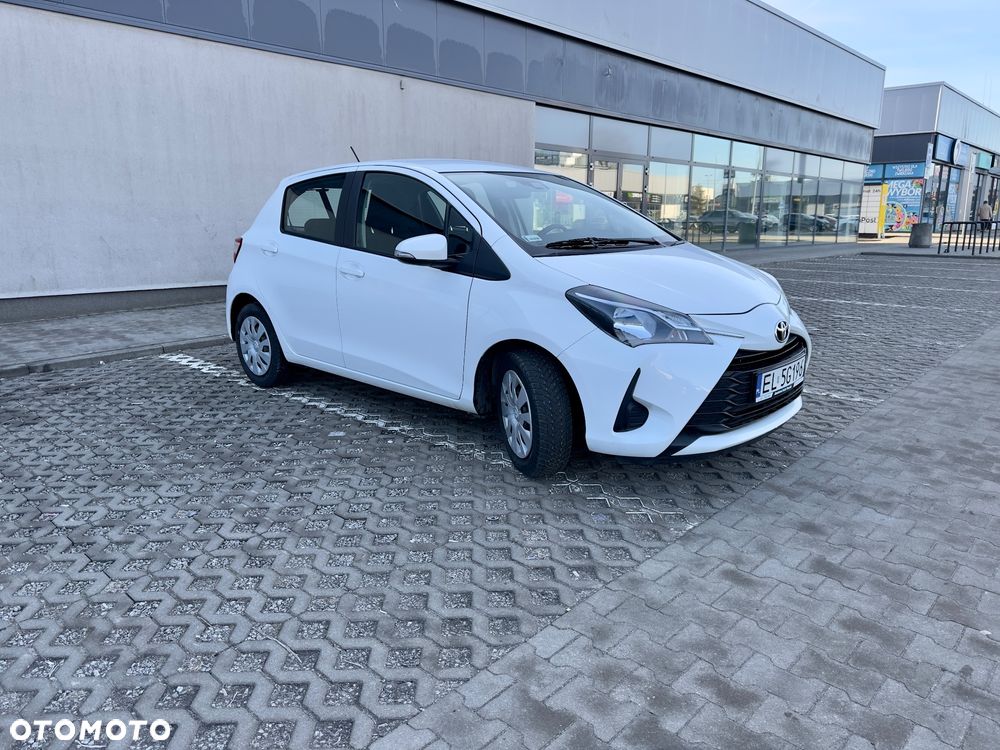 Toyota Yaris 1.0 Life EU6 - 7