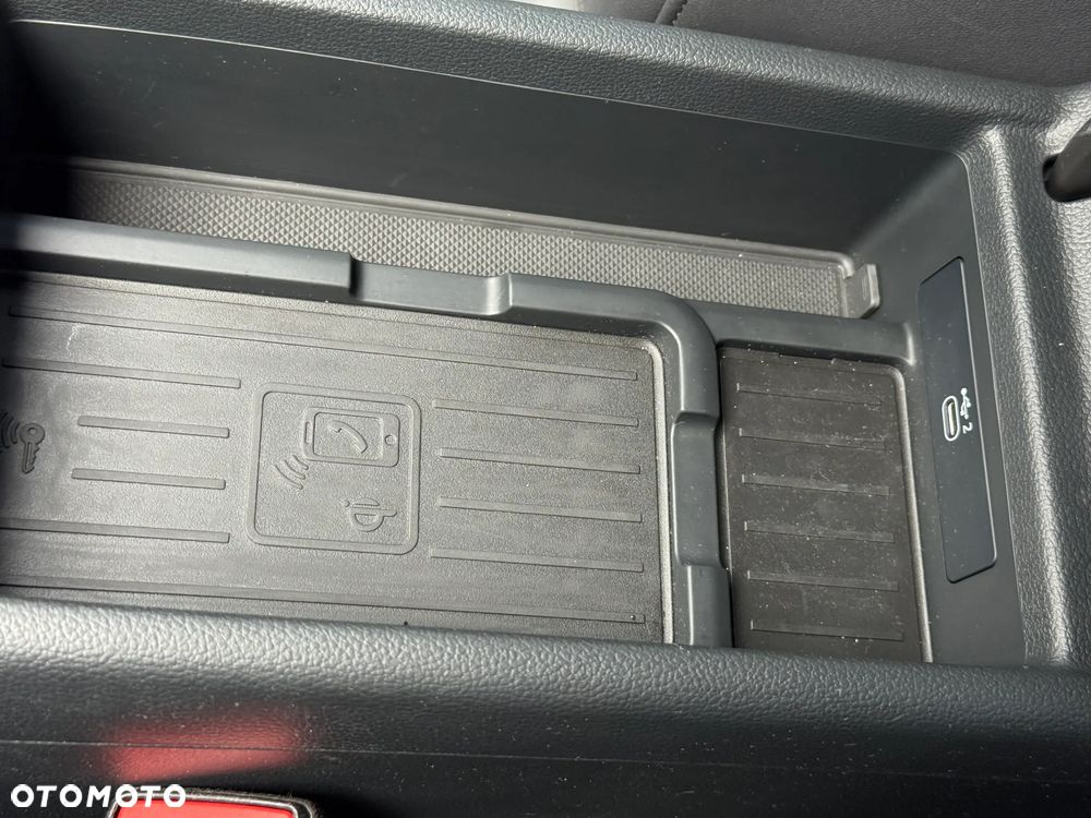 Audi A4 Limousine 40 TDI S tronic S line - 24