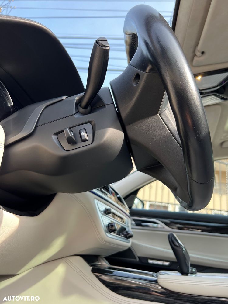 BMW Seria 7 740Le xDrive iPerformance - 18