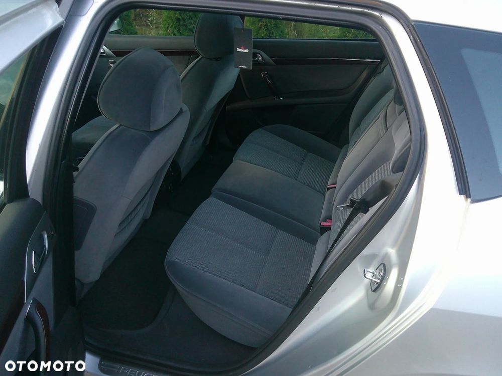 Peugeot 407 - 15