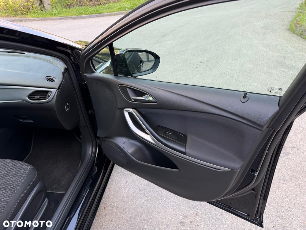Opel Astra 1.6 CDTI Sport - 11