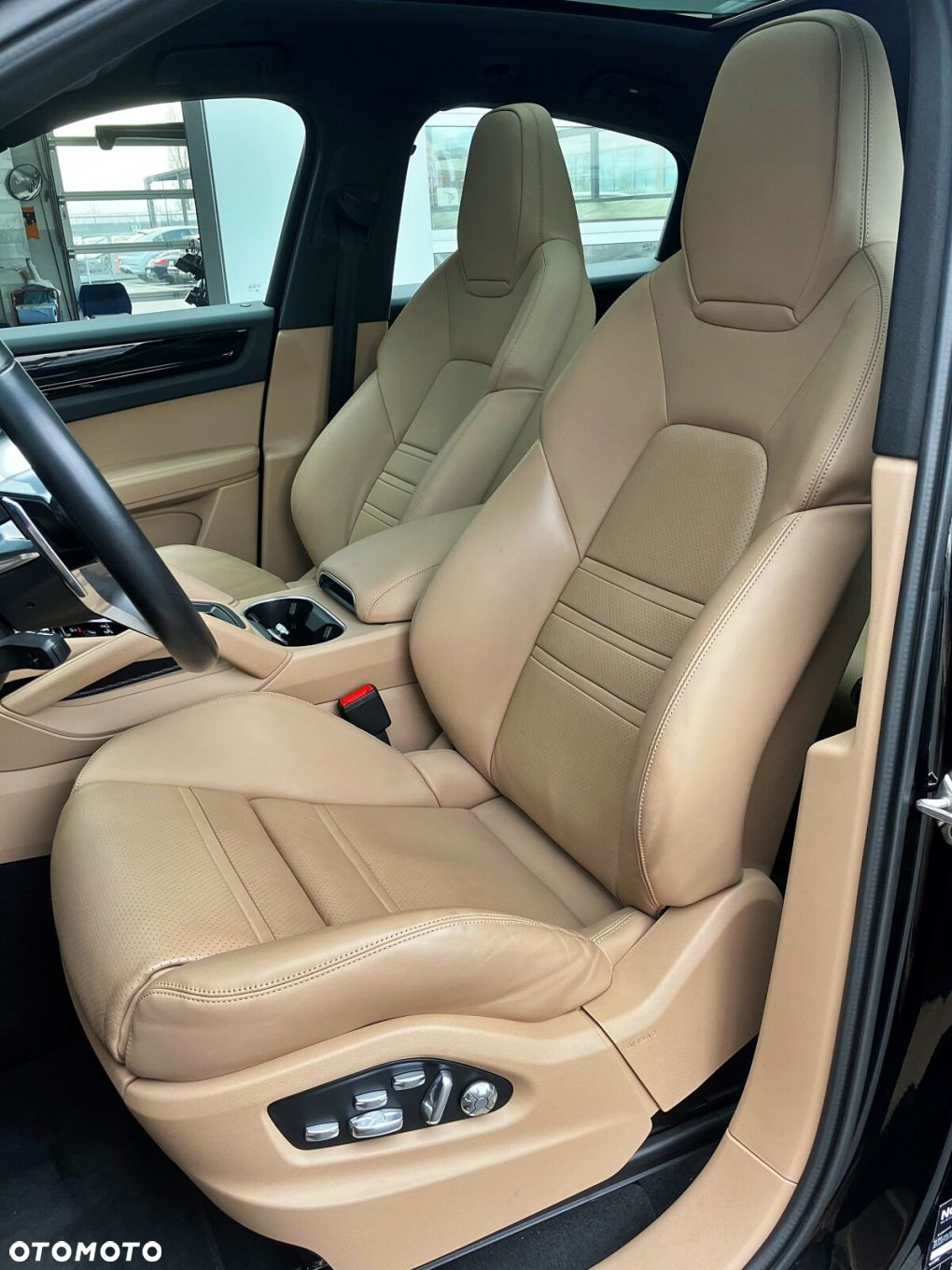 Porsche Cayenne - 18