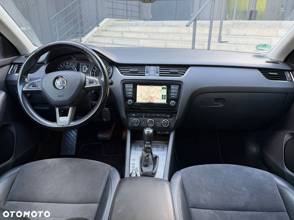 Skoda Octavia 2.0 TDI 4x4 DSG Scout - 21
