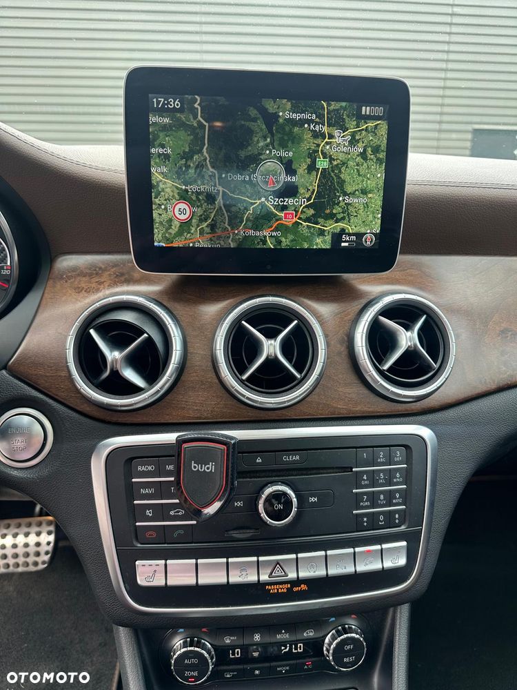 Mercedes-Benz CLA - 8