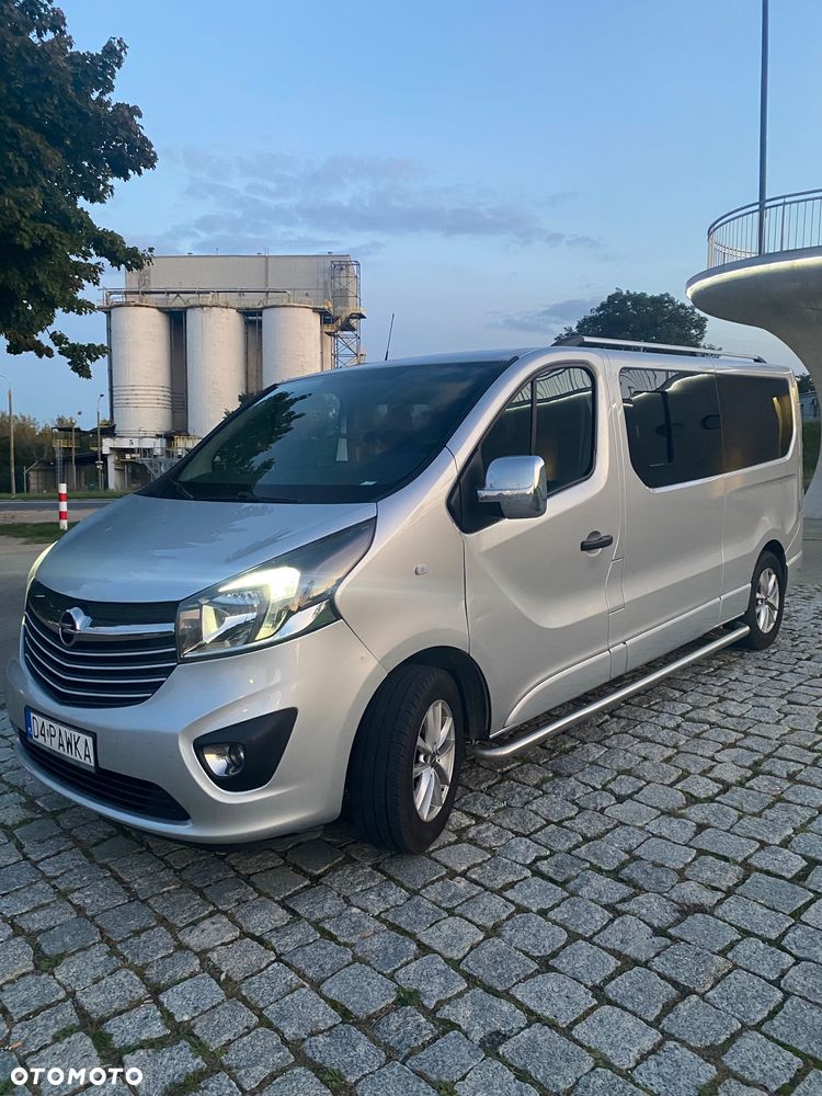 Opel Vivaro - 1