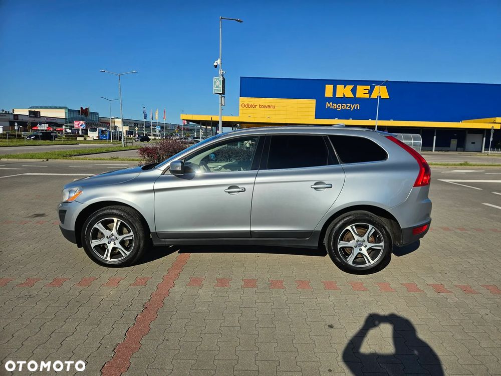 Volvo XC 60 T6 AWD Momentum - 4