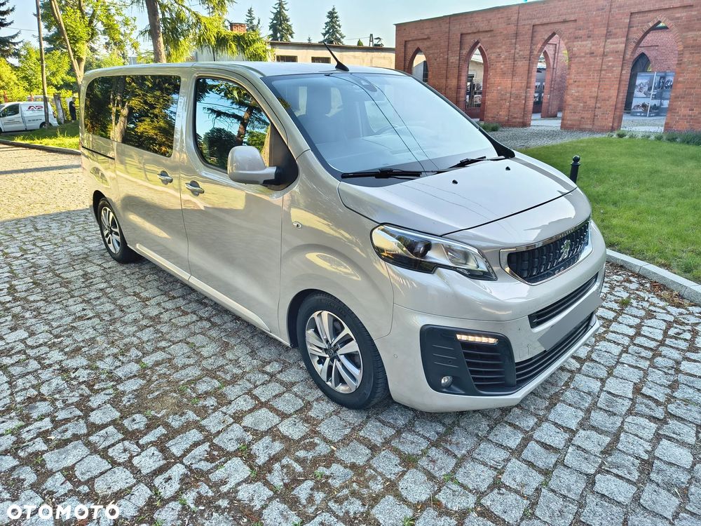 Peugeot Traveller L2 2.0 EAT8 Business VIP - 4