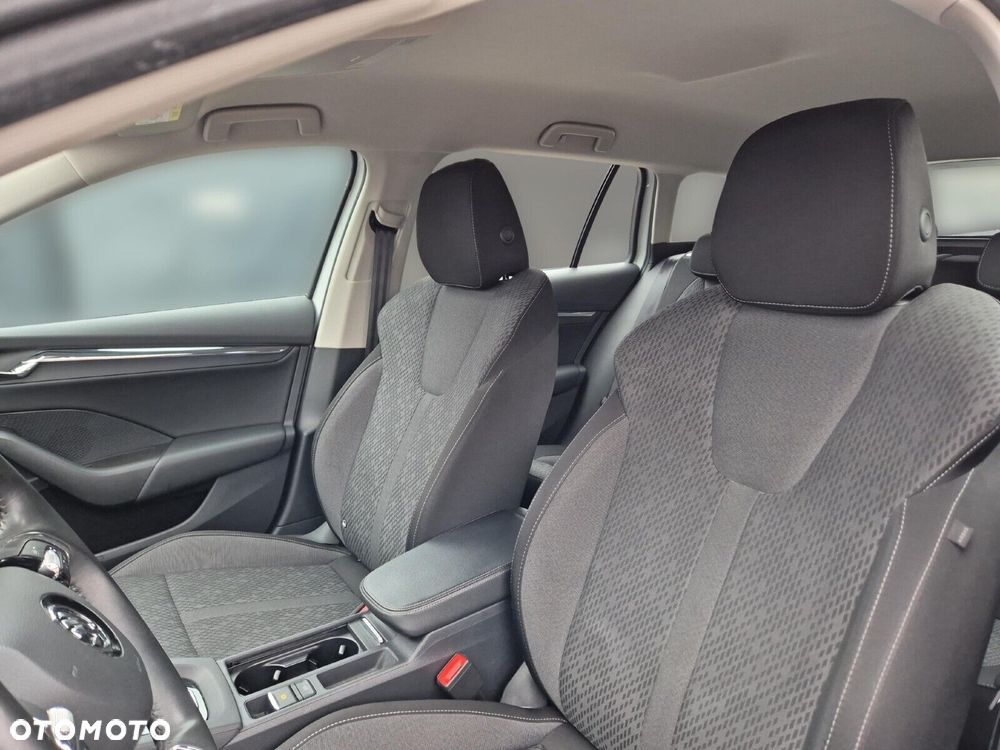 Skoda Octavia 2.0 TDI Style DSG - 13