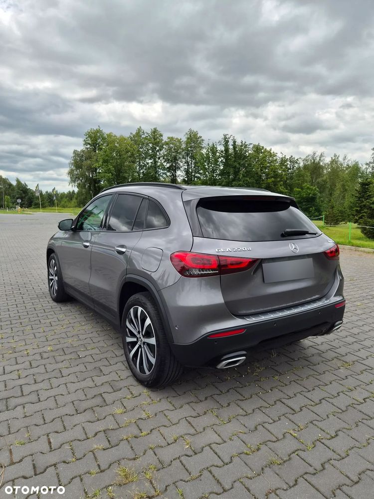 Mercedes-Benz GLA 220 d 4-Matic - 3