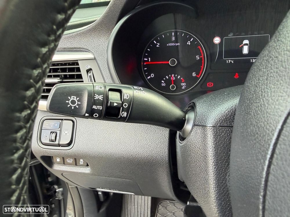 Kia Optima SW 1.7 CRDi TX - 23
