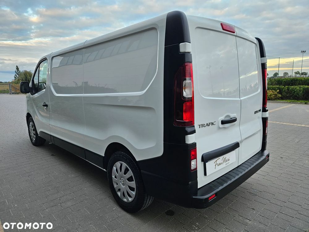 Renault Trafic - 10
