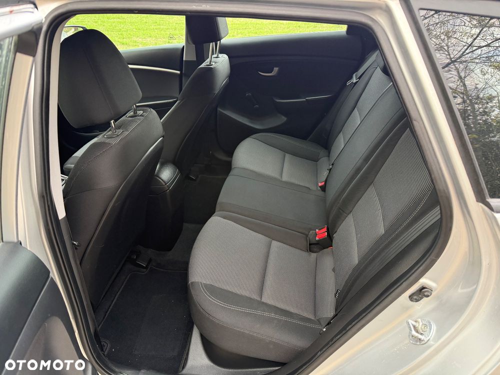 Hyundai i30 i30cw 1.6 CRDi Trend - 6