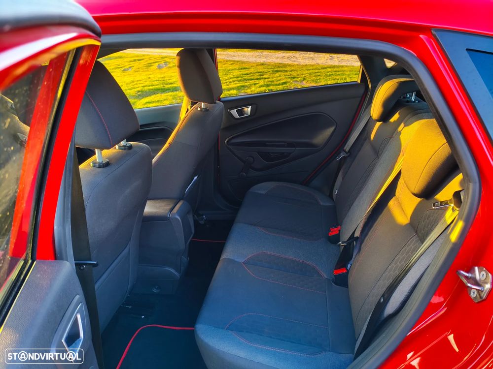 Ford Fiesta 1.0 EcoBoost S&S ST-LINE - 19