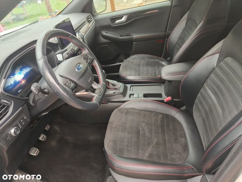 Ford Kuga 1.5 EcoBoost FWD ST-Line X - 16