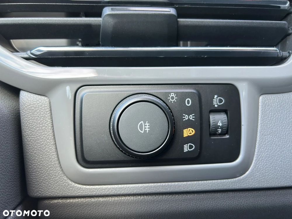 Volkswagen Caravelle - 30